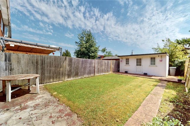 66C,, Eastmead Avenue, Greenford photo 3