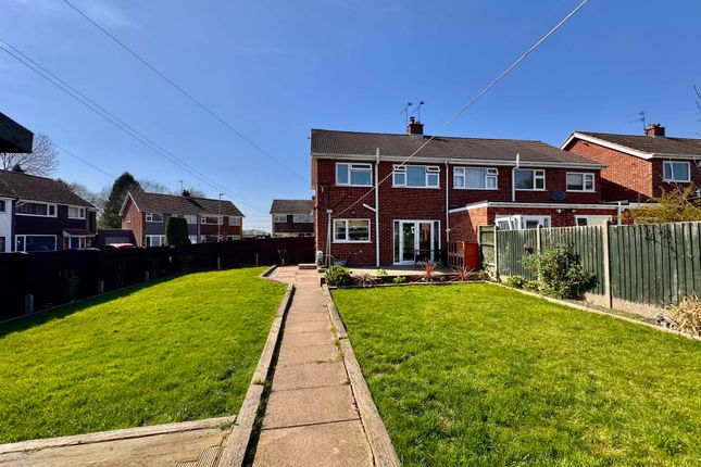 31 Laburnum Avenue, Leicester photo 2