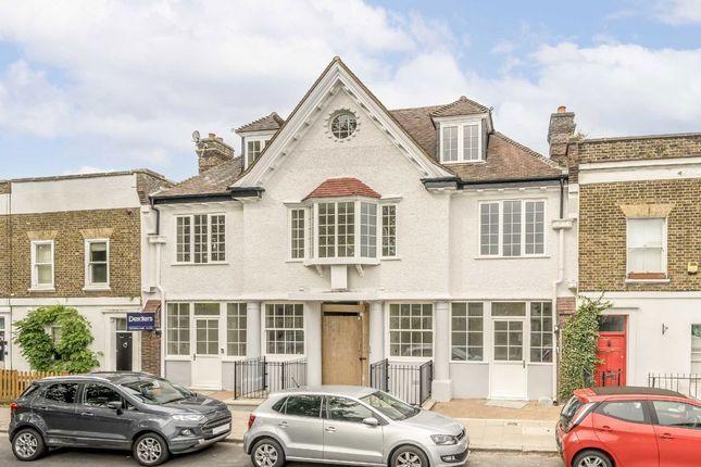 Flat for sale in Elder Road, London