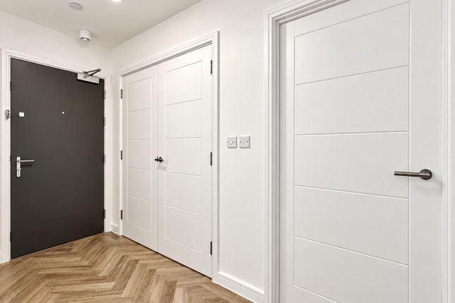 Flat 25, Braybrooke House, 41 Denmark Road, London photo 4