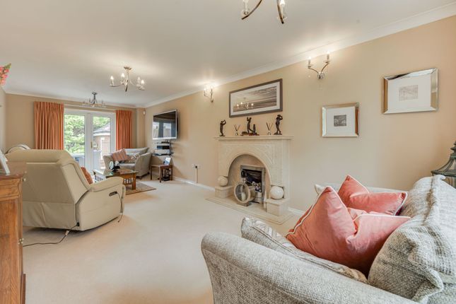 4 Bowline Close, Sandbach photo 2