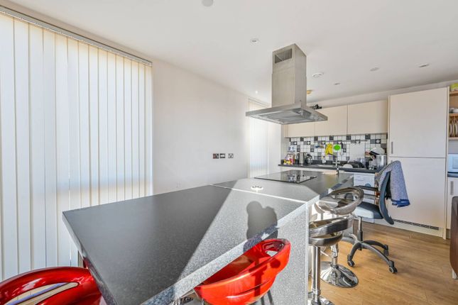 Flat for sale in Moro Apartments, Poplar, London