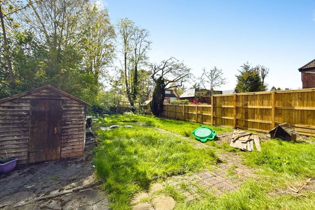 3, Barns Place, Altrincham photo 4