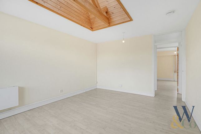 11, Hunters Way, Northampton photo 4