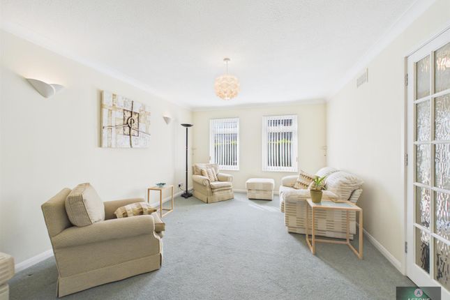 7, Byerley Way, Crawley photo 2