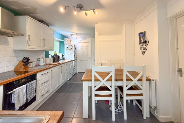 33 Newport Road, Blackwood photo 2