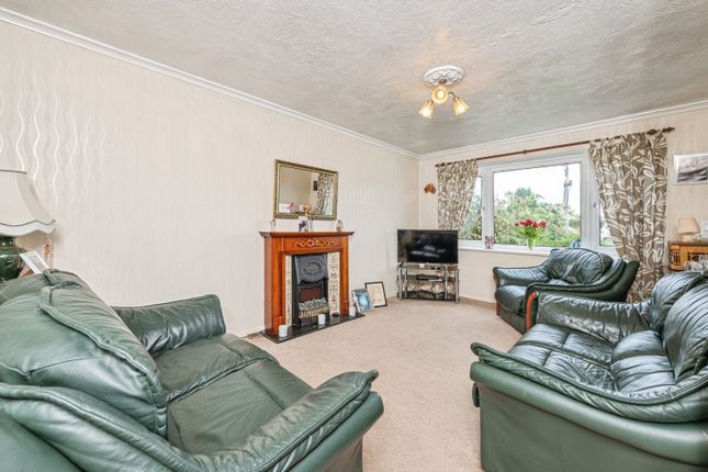 4, Haveroid Way, Crigglestone, Wakefield photo 4