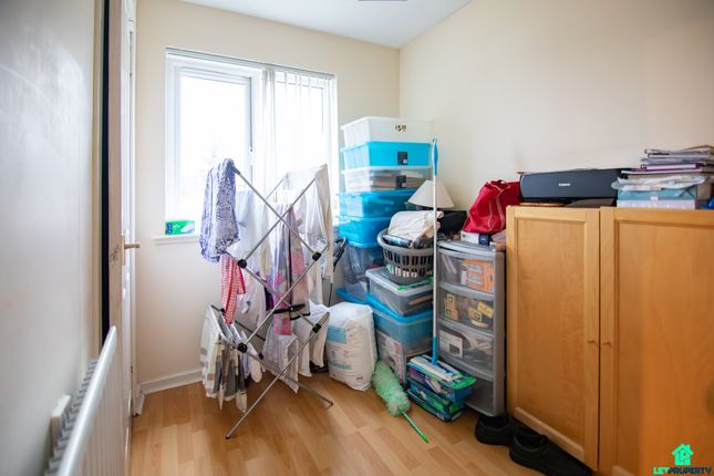 Flat for sale in Celtic Street, Glasgow