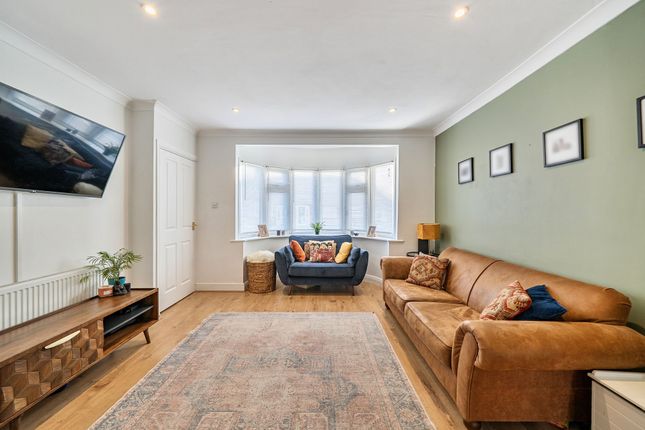 43 Hartland Drive, Ruislip photo 3