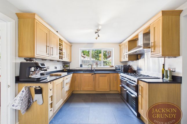 10, Icknield Drive, Northampton photo 2