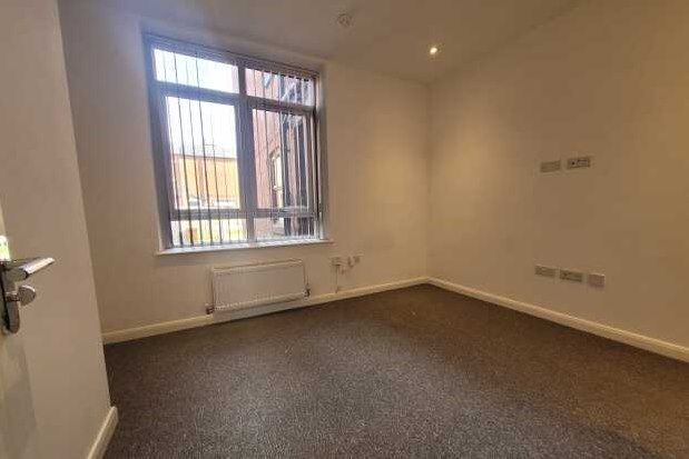 Studio to rent in Chorley Road, Manchester