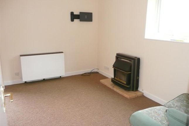 Town house to rent in Meadow Vale, Duffield, Belper
