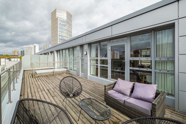 2-bed flat on Apartment 59, 1, Lamb's Passage, London, £850,000