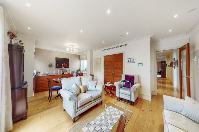 66, 1, Halkin House, Downage, Hendon photo 4