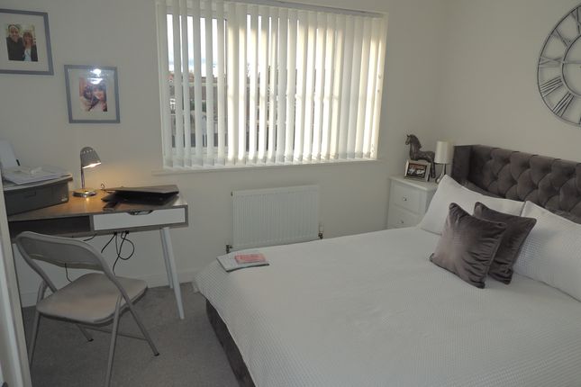 12, Garratt Way , Thorne  photo 3