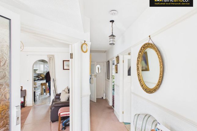 78, Ladbrooke Drive, Potters Bar photo 2