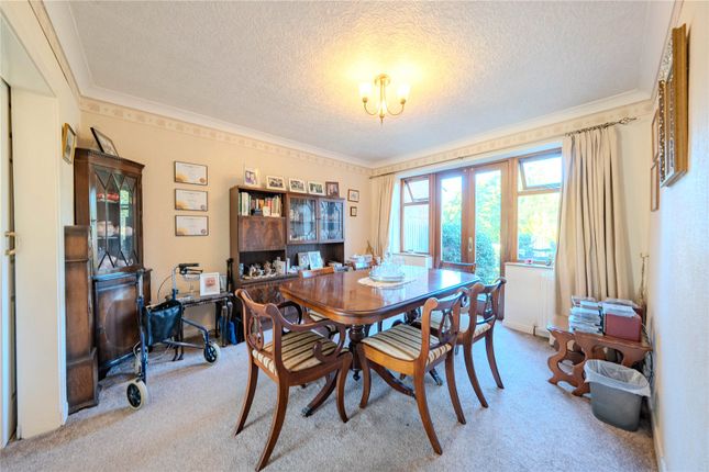 11, Foxholes Lane, Pudsey photo 4