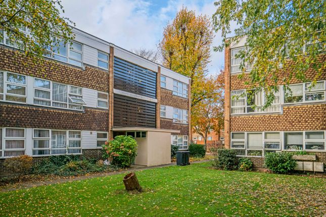 2-bed flat on 86, Bucklands Road, Teddington, £369,999
