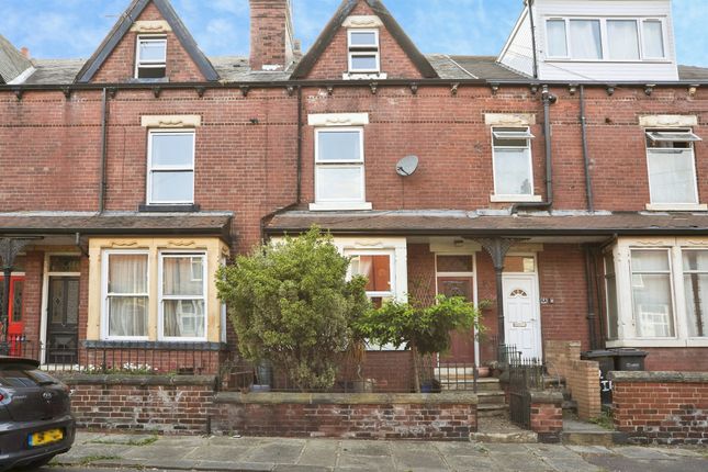 4, St. Ives Mount, Leeds photo 3