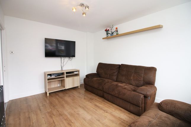 20, Hatfield Close, Thornton-Cleveleys photo 3