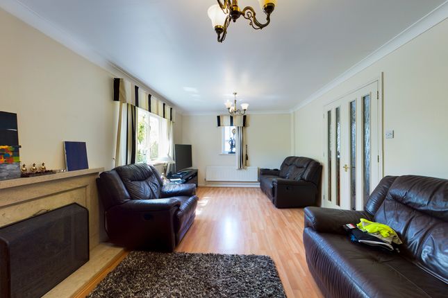 6, Baycroft Close, Pinner photo 4