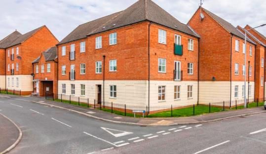 Flat to rent in Riddles Court, Watnall, Nottingham