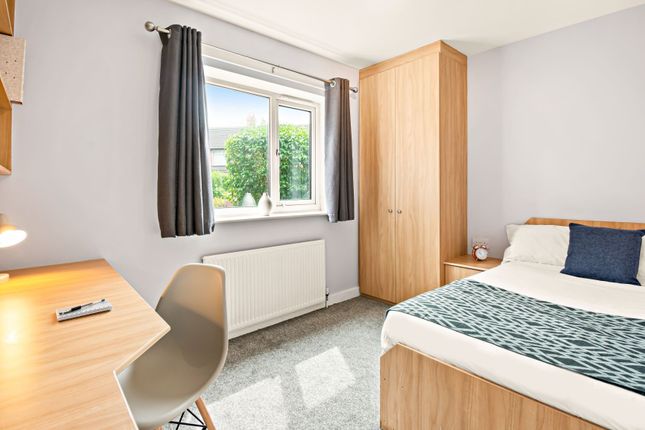 Room to rent in Stanmore Crescent, Leeds