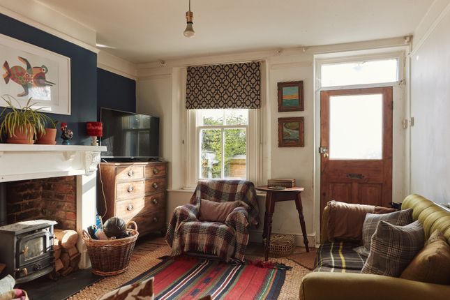 Thumbnail Terraced house for sale in Oxford Terrace, Stroud, Gloucestershire