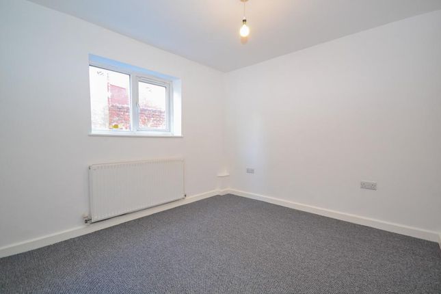 2c, Queen Street, Carlin How photo 5