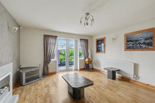 17, Park Drive, Nottingham photo 2