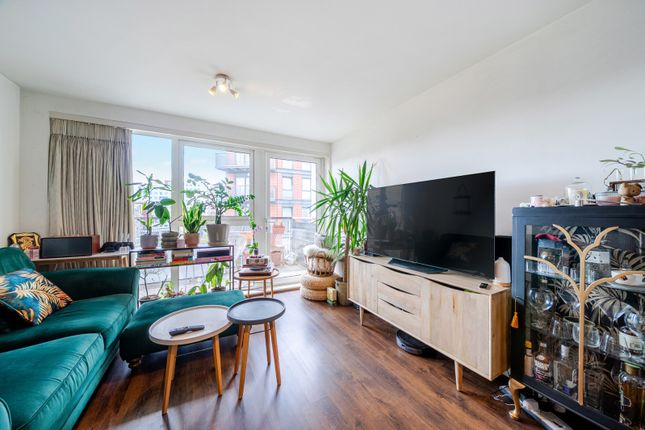 Flat 14, 25, Tarves Way, Greenwich photo 2