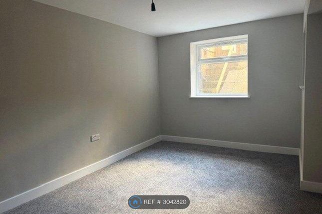 Flat, Alma Square, Scarborough photo 4