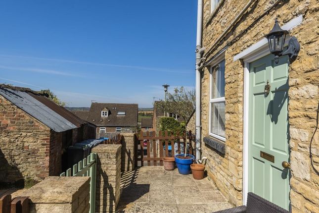 End terrace house to rent in Chipping Norton, Oxfordshire