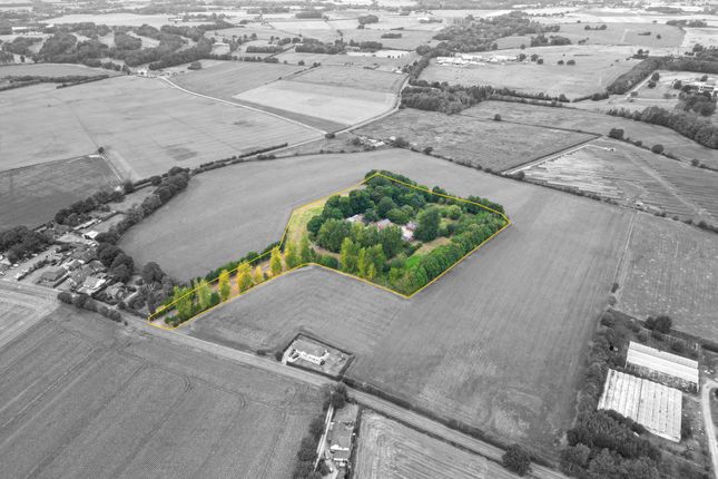 Stand Farm Spa Lane, Ormskirk photo 2
