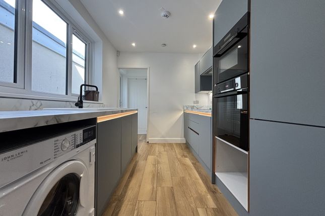 28, Letty Street, Cardiff photo 4