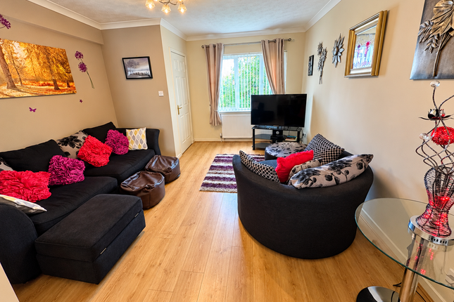 35, Lounsdale Avenue, Paisley photo 2