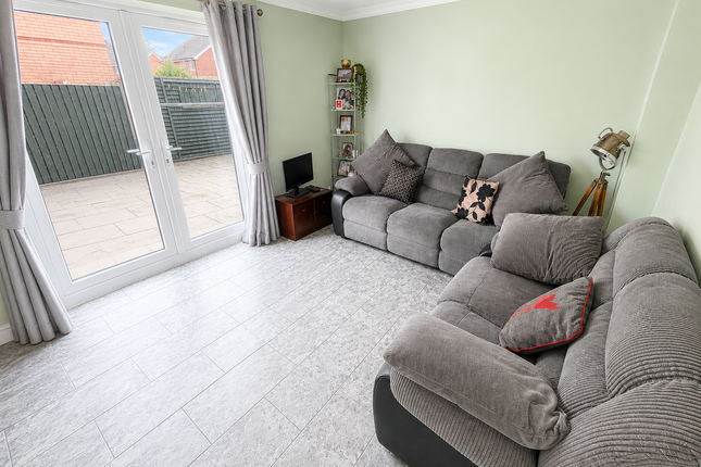 8, Salthouse Drive, Southport photo 4