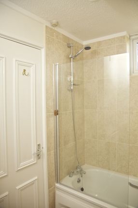Willow Tree Close, EARLSFIELD photo 5