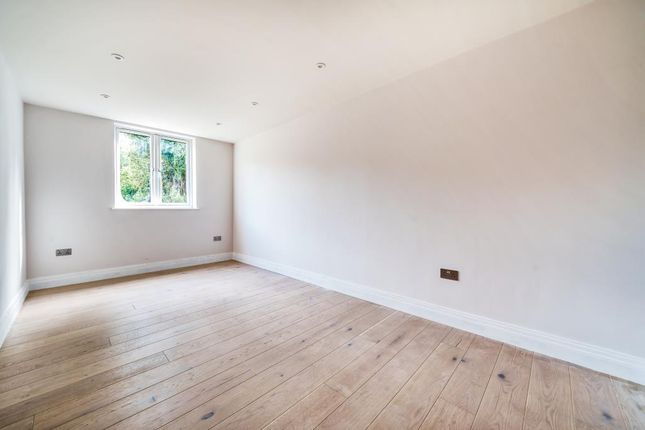 Thumbnail Town house for sale in Maidenhead, Berkshire