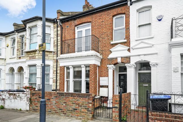 Flat for sale in Lechmere Road, Willesden Green