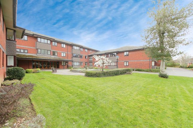 Flat for sale in Maplebeck Court, Lode Lane, Solihull