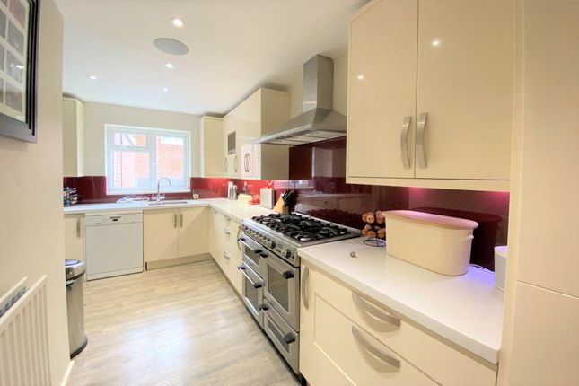 Detached house for sale in Sandpiper Road, South Croydon