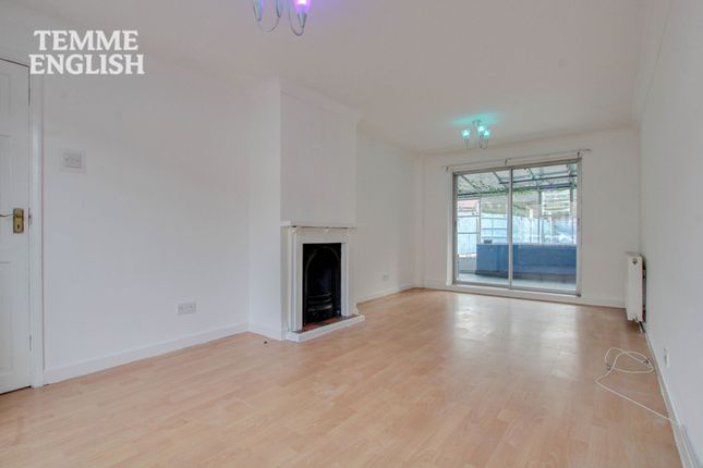 5 Boult Road, Basildon photo 2