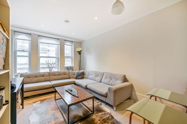 1-bed flat on The Causeway, Teddington, £350,000