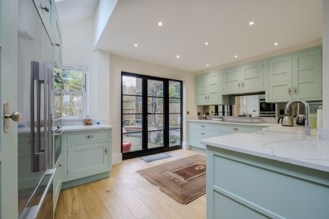 27, Elmwood Road, London photo 3