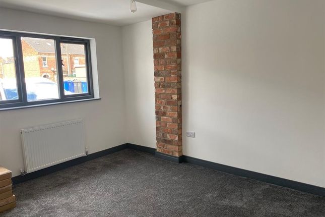 3, James Court, Gainsborough photo 3