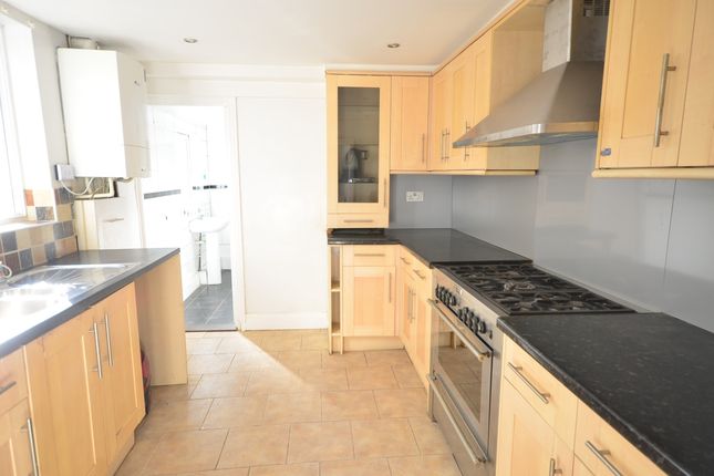 Terraced house to rent in College Avenue, Gillingham