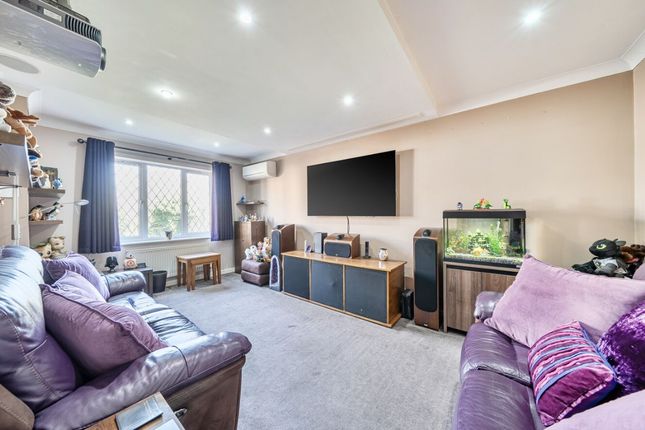 29 Lindisfarne Priory, Bedford photo 4