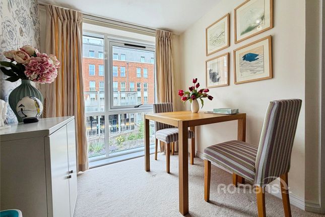 Flat 19, Stokes Lodge, 3, Park Lane, Surrey photo 3