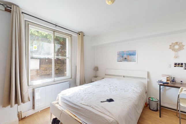 Thumbnail Flat to rent in Lillie Road, London